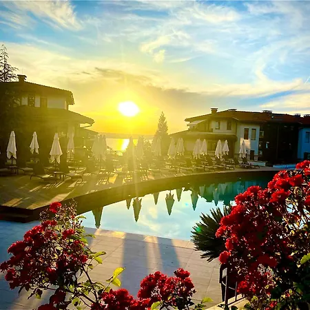 Aj 2, Santa Marina Village,