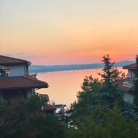 Aj 2, Santa Marina Village,